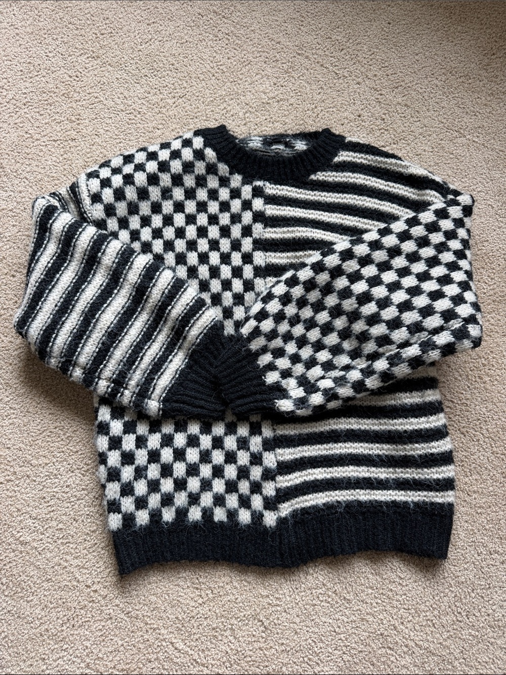 Blu Pepper Black & White Checkerboard Stripe Sweater